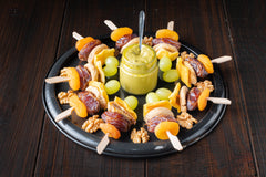 Fruchtspieße aus Trockenfrüchten mit Pistaziencreme – 20 Stück