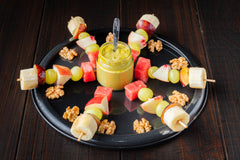 Saisonale Obstspieße mit Pistazien – 20 Stück