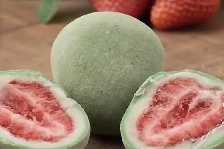 Gefriergetrocknete Erdbeeren Matcha & Weiße Schoko 200g